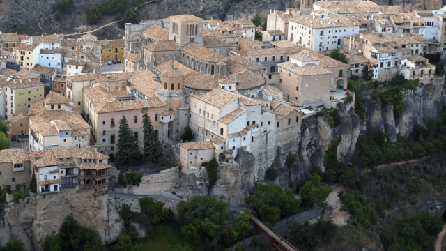 Vista del casco antiguo de Cuenca desde el aire