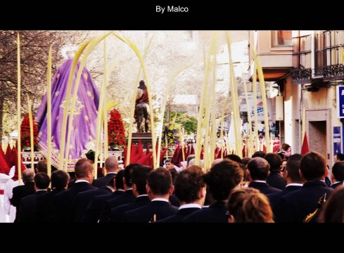 Hermanos de la procesion del hosanna en Cuenca